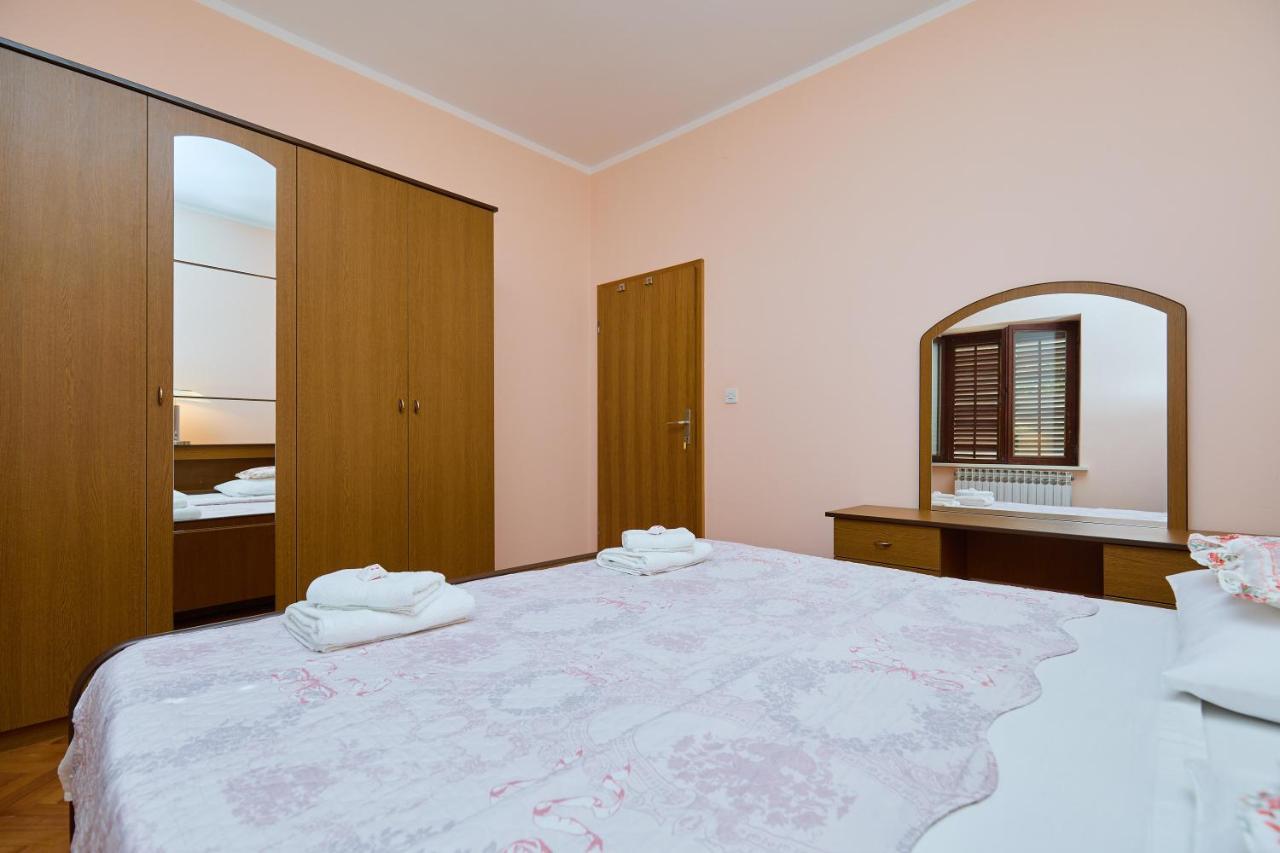 Helton Seaview Apartments Orasac Exterior foto